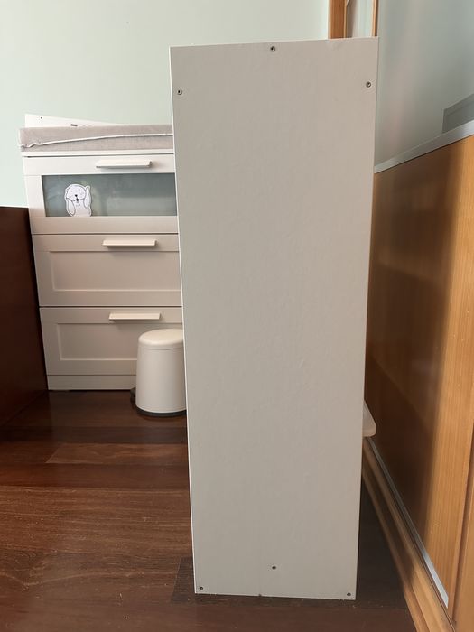 Estante Ikea com cestos (em ótimo estado-sem marcas)