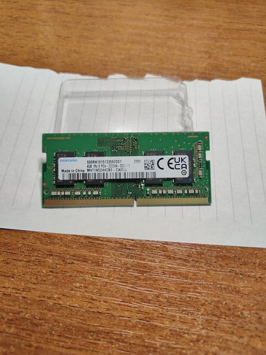 Продам оперативну пам'ять Samsung ddr4, 4 GB 3200MHh в робочому стані