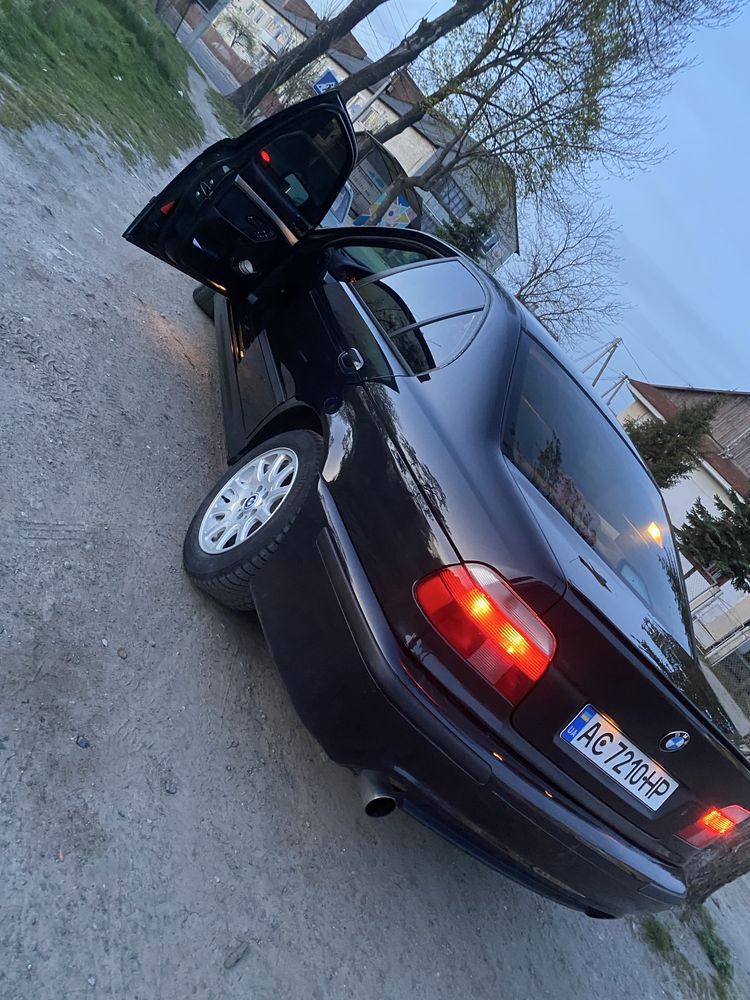 bmw e39 2.5 бензин в ок стані)