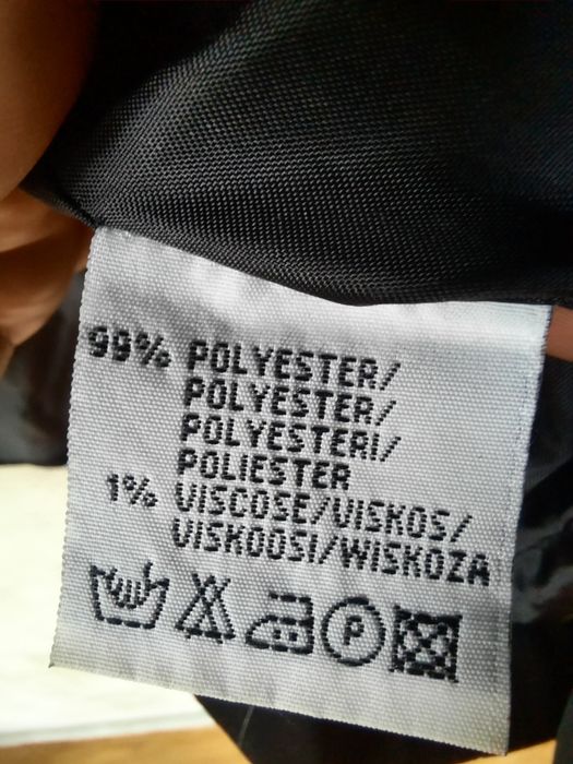 Czarna prążkowana marynarka KappAhl