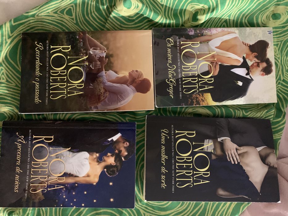 Livro dragonologia Guia de campo de dragões / Nora Roberts
