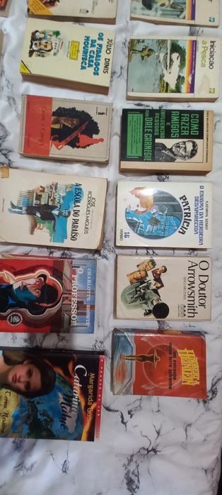 Conjunto Livros Antigos variados