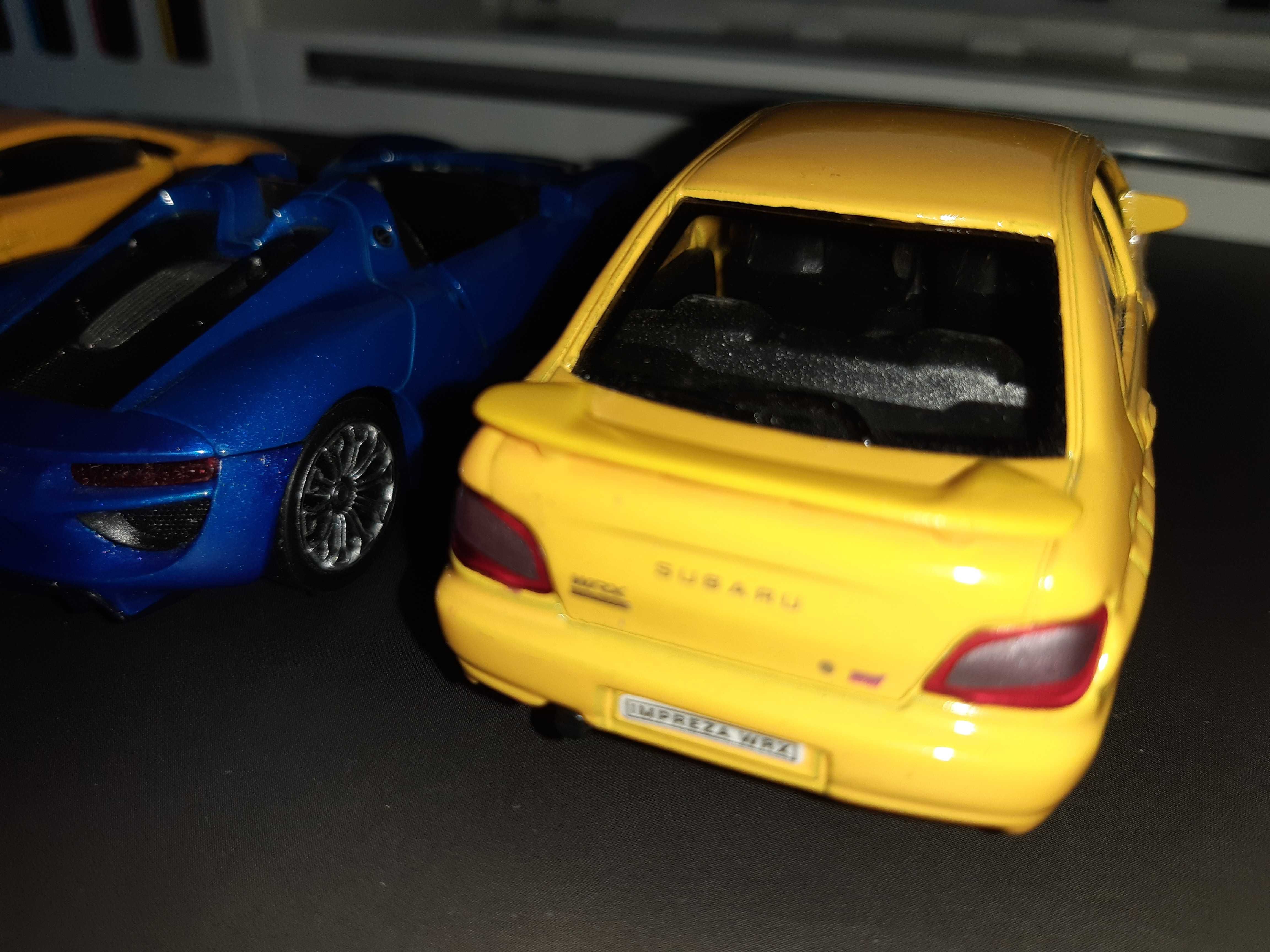 Zestaw trzech aut Lamborghini Porsche Subaru 1:40