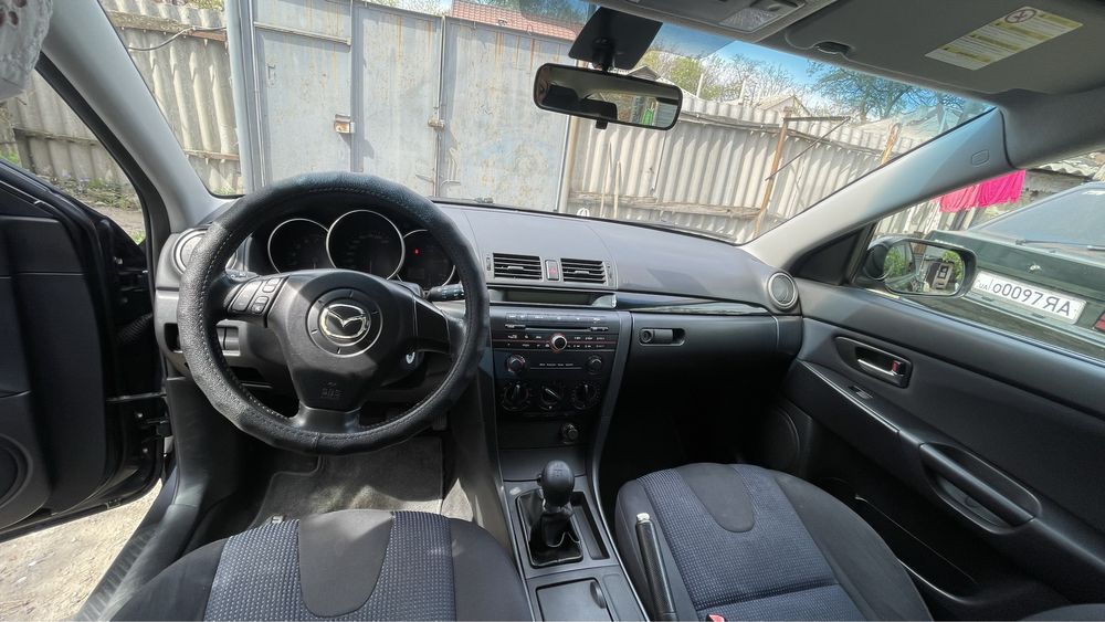 Продам авто mazda 3