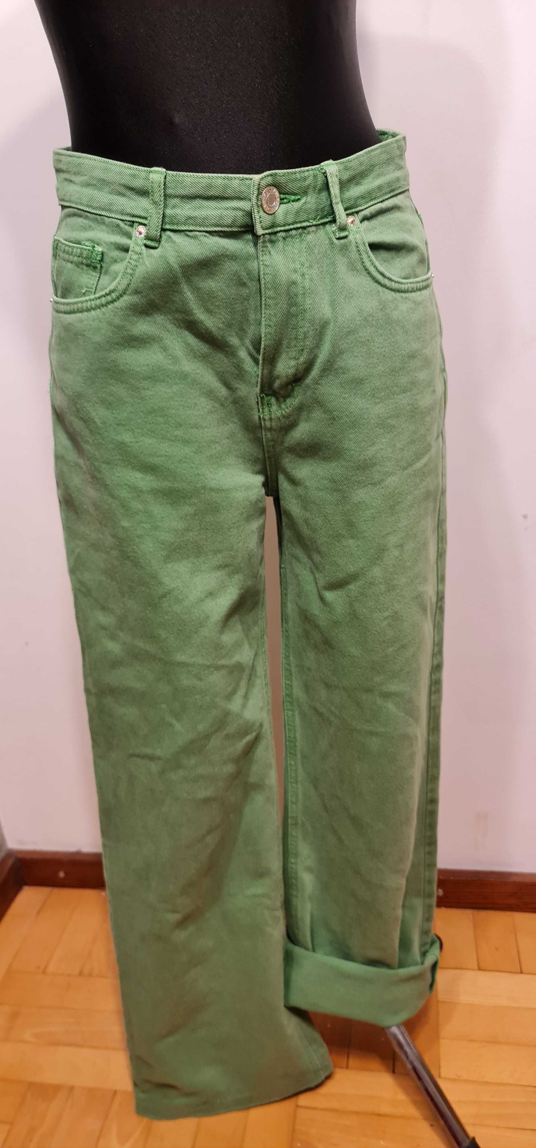 1625a Zielone spodnie Pull & Bear rozmiar 38