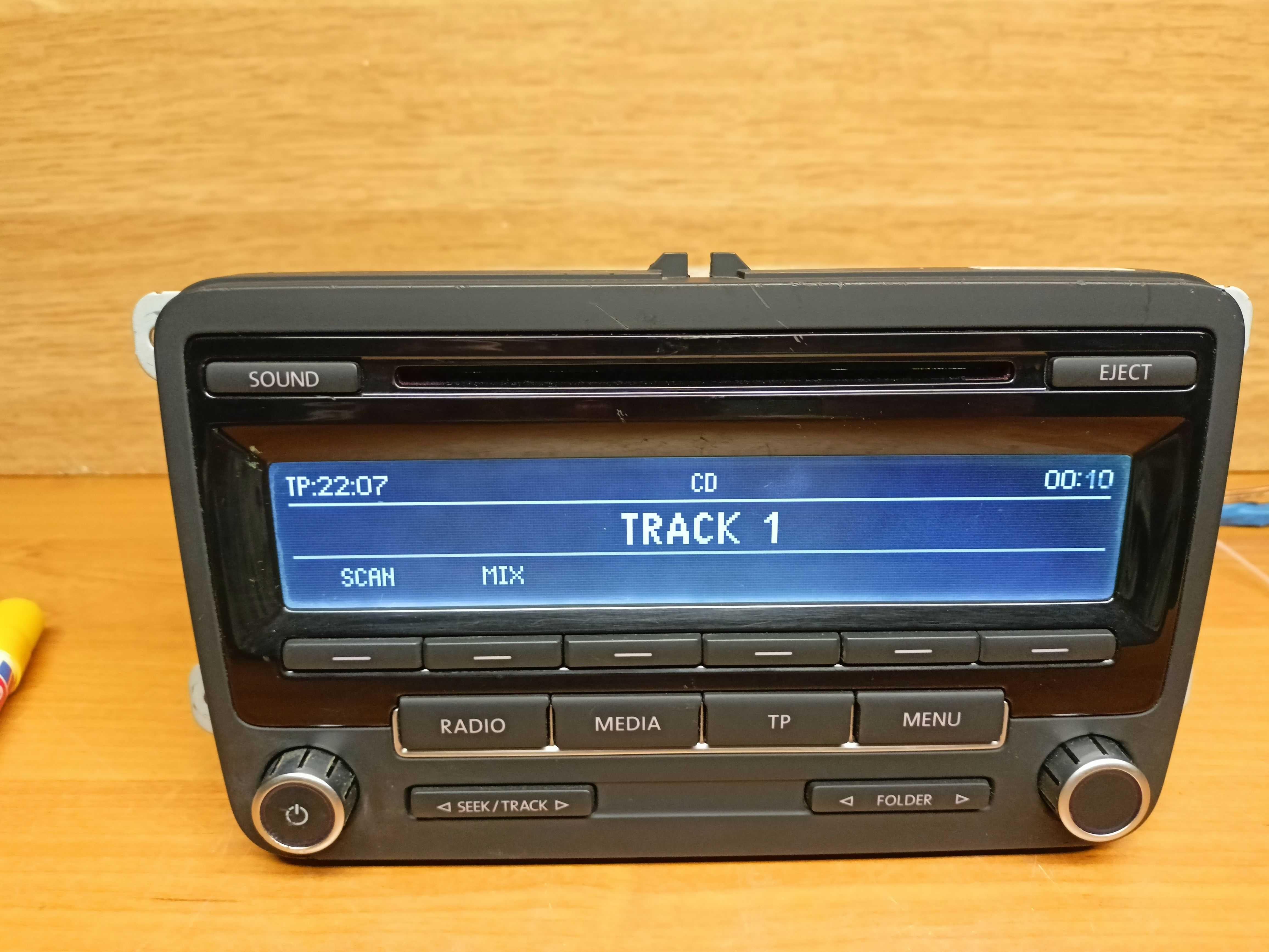 Radio vw golf passat  TIGUAN  TOURAN POLO 5M0.035186J + kod