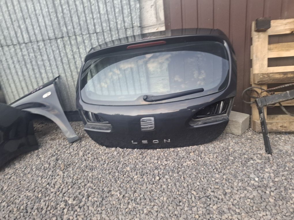 Klapa Bagażnika tył Seat Leon 2 LC9Z kod lakieru