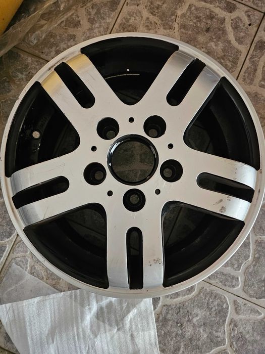 Jantes de 15 polegadas Autocaravana em alumínio com 5 furos  - 71.1