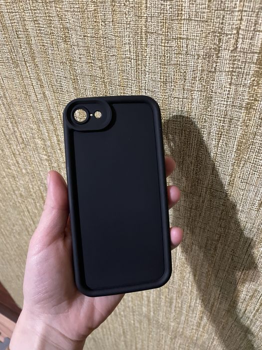 Новий чохол на айфон 7-8. Дуже зручний, легенький