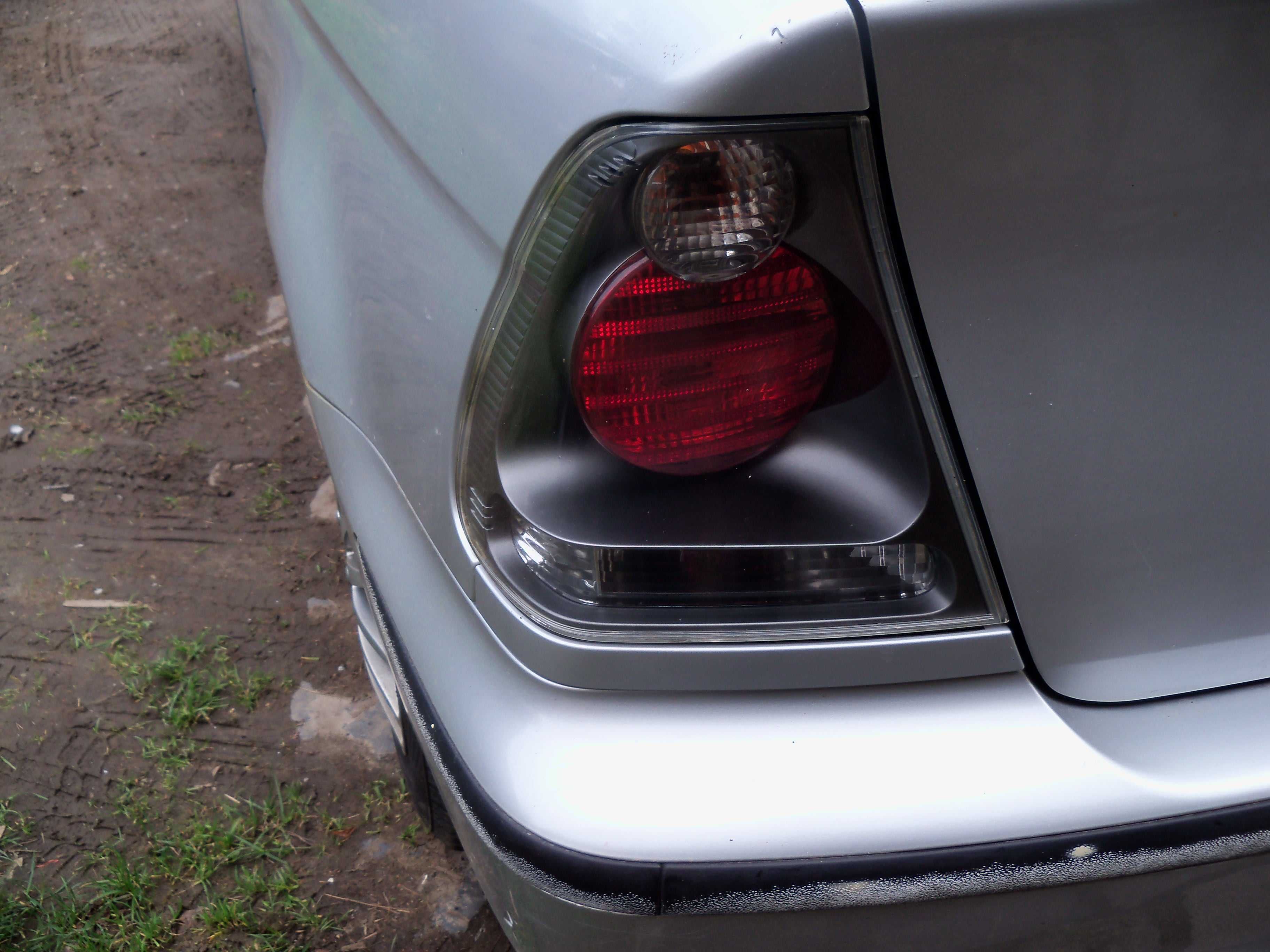 BMW E46 Compact lampa tylna tył