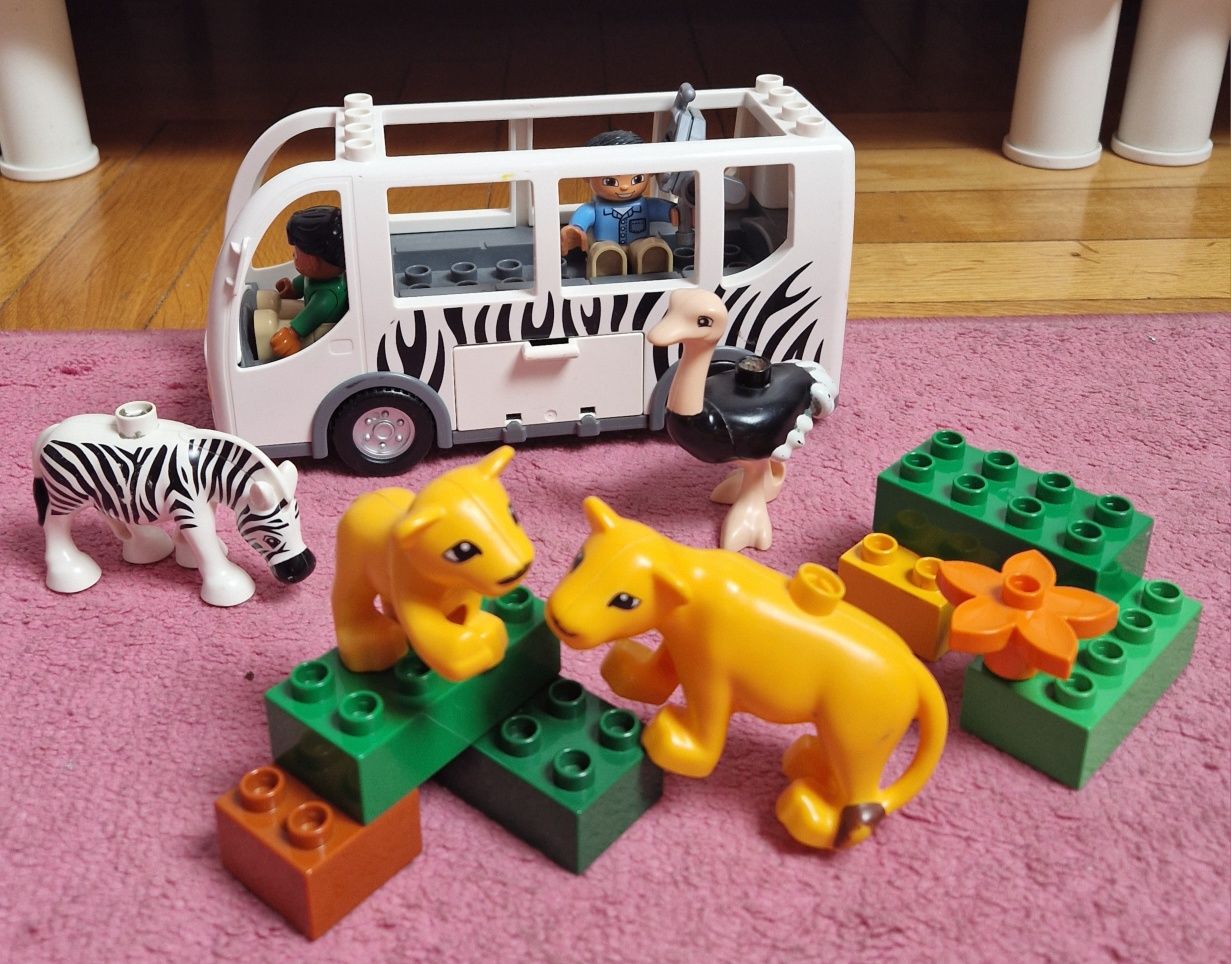 LEGO DUPLO 10502 Autobus w ZOO