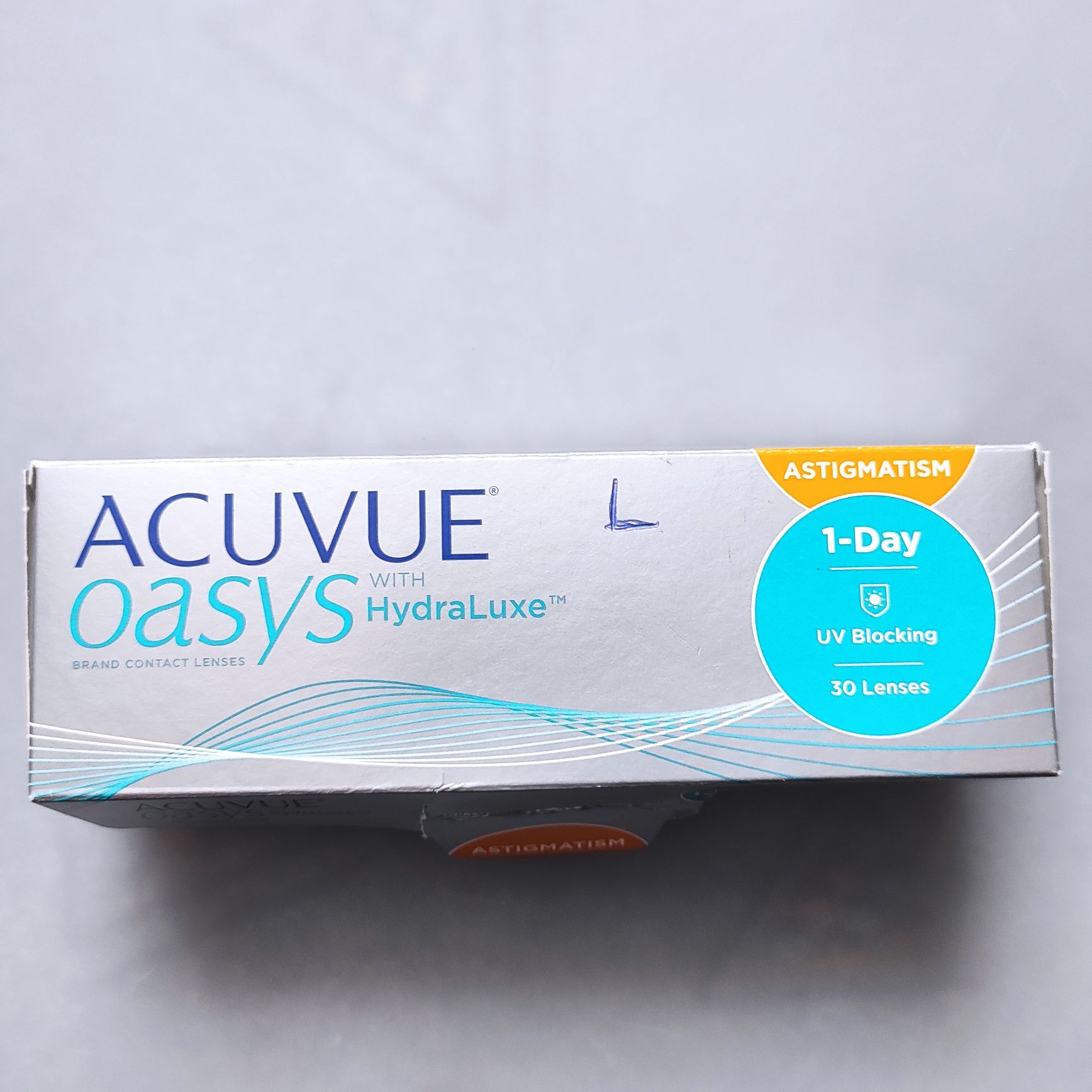 Acuvue Oasys HydraLuxe Astygmatyzm, -0.75/-0.75/150 soczewki 1-dniowe