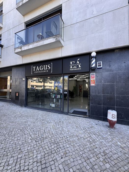OPORTUNIDADE: Barbearia À Venda