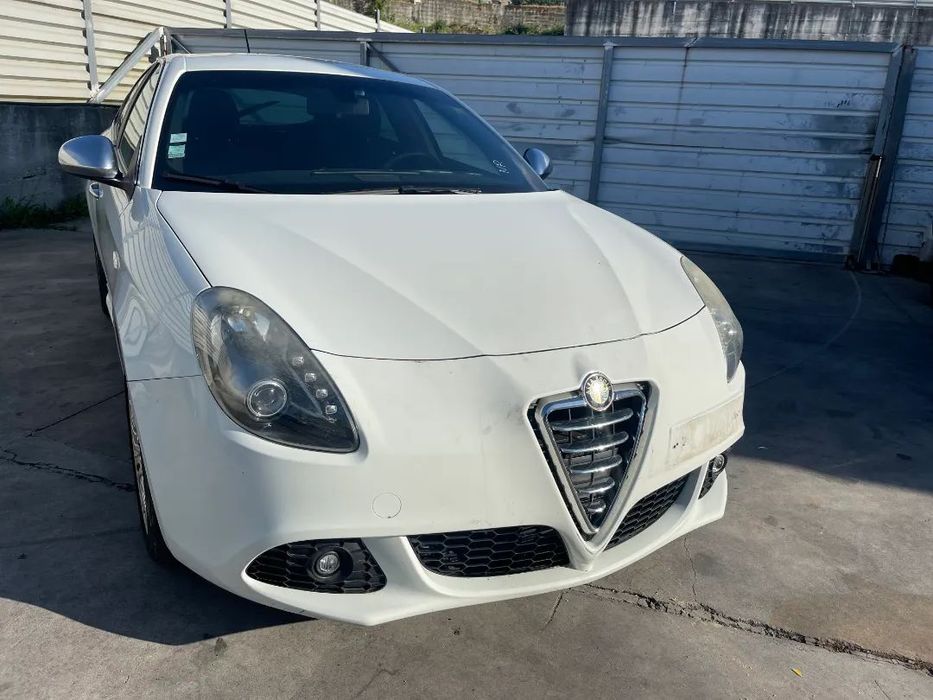 ALFA ROMEU GIULIETTA 2.0 JTDm de 2013 PARA PEÇAS