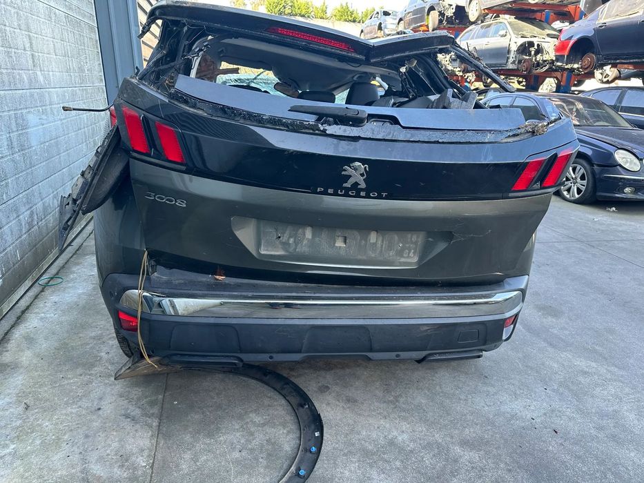 PEUGEOT 3008 ALLURE 1.5 BLUEHDI 130 CV CAIXA AET8 DE 2018 PARA PEÇAS