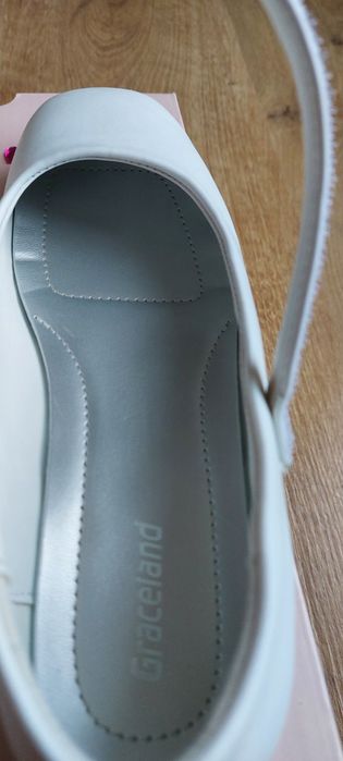 Buty do komunii dla dziewczynki 33