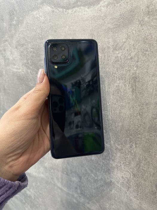 Samsung Galaxy M32 6/128 в класному стані