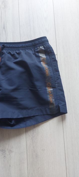 Calvin Klein M.    .