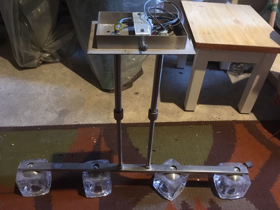 Sprzedam lampę wiszącą