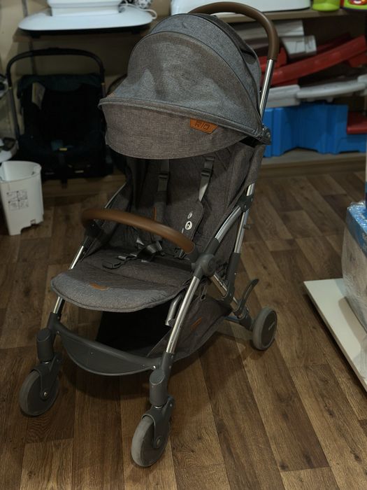Коляска прогулочная CARRELLO Quatro rio