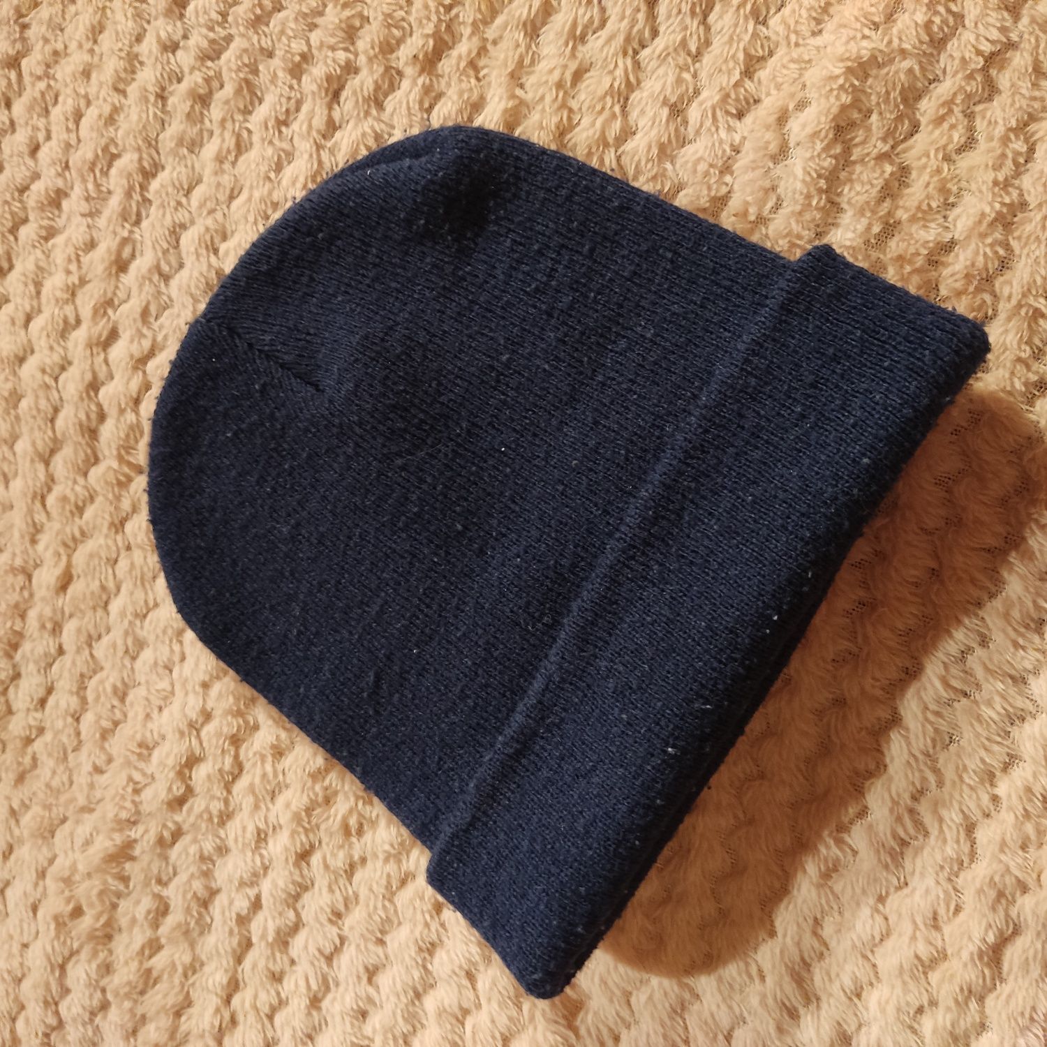 Granatowa czapka zimowa beanie C&A