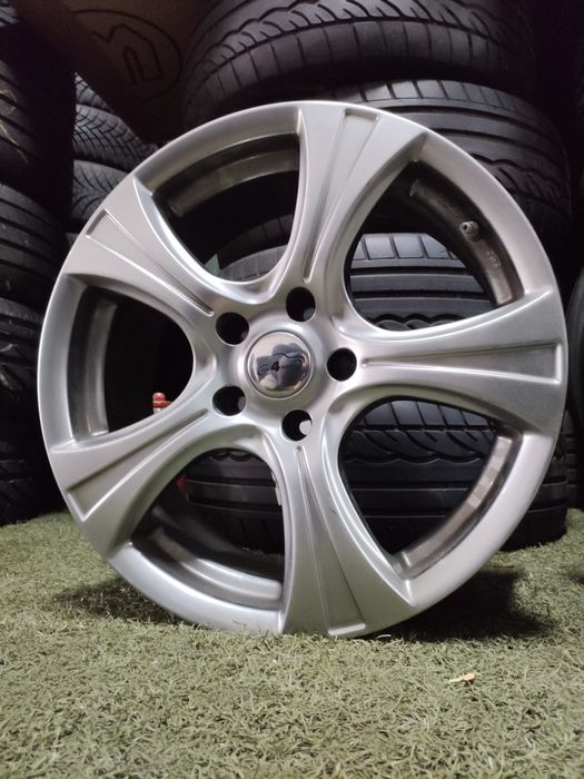Alufelgi 5x114,3 17 cali szare