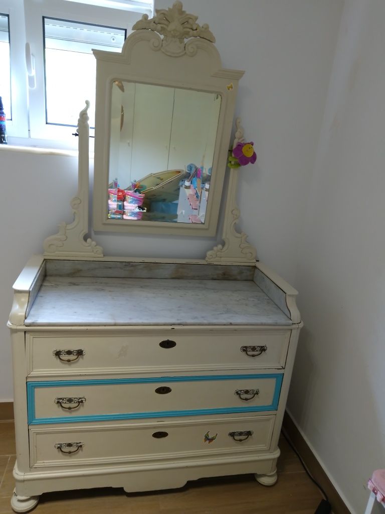 Cómoda 3 gavetas