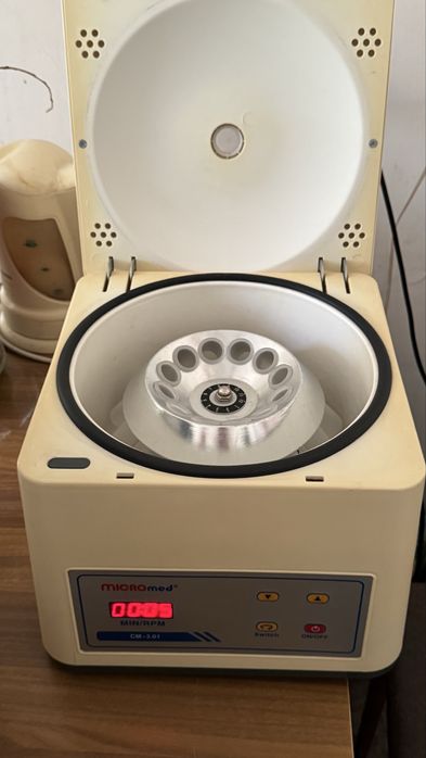 Лабораторна центрифуга MICROmed СМ-3.01 (б/в , справна)