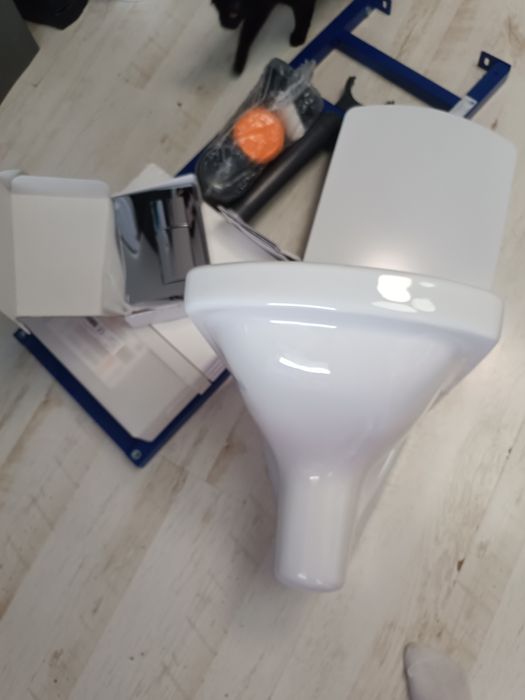 WC  nowy kompletny  podtynkowy podwieszany cersanit