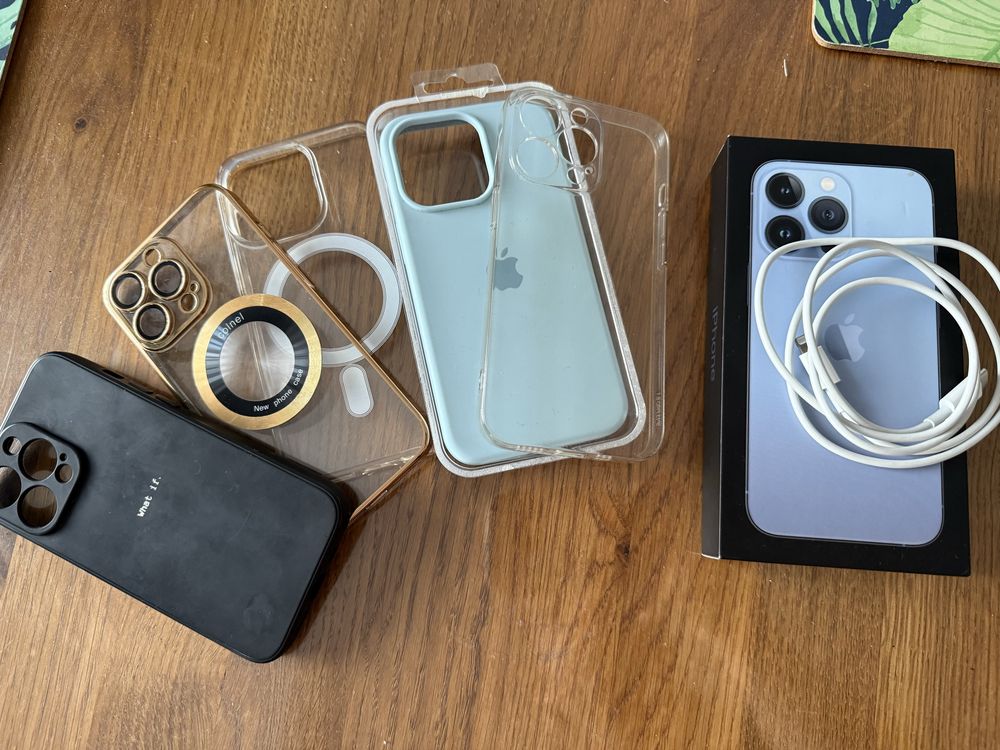 Pudelko, kabel, obudowy do iPhone 13 pro