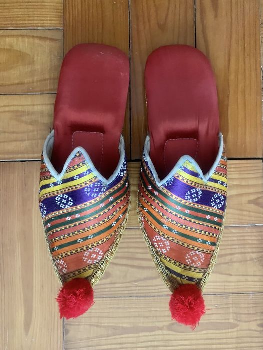 Babouches marroquinhos com Pompom