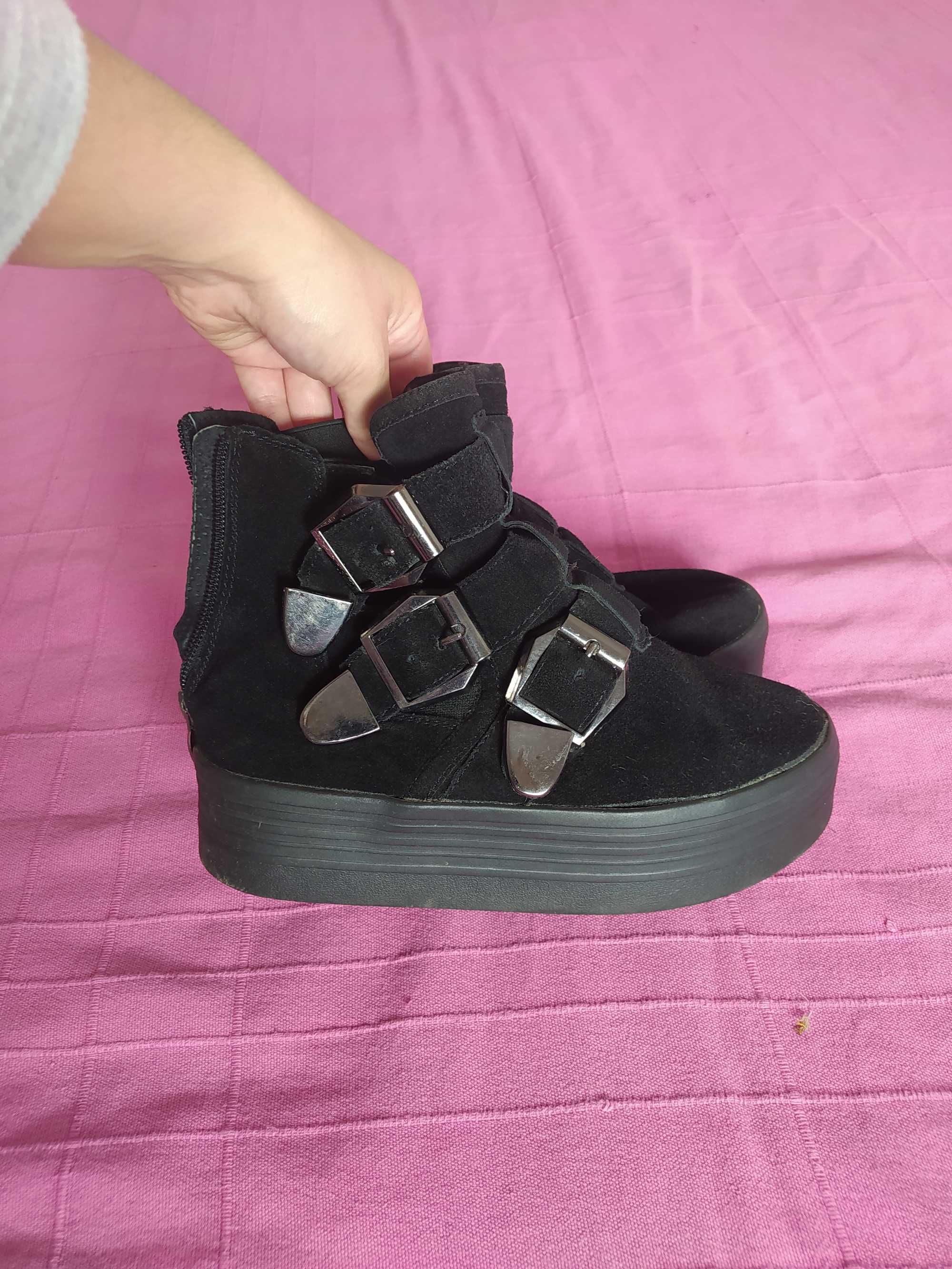 Botas alternativas punk/goth (negociável)