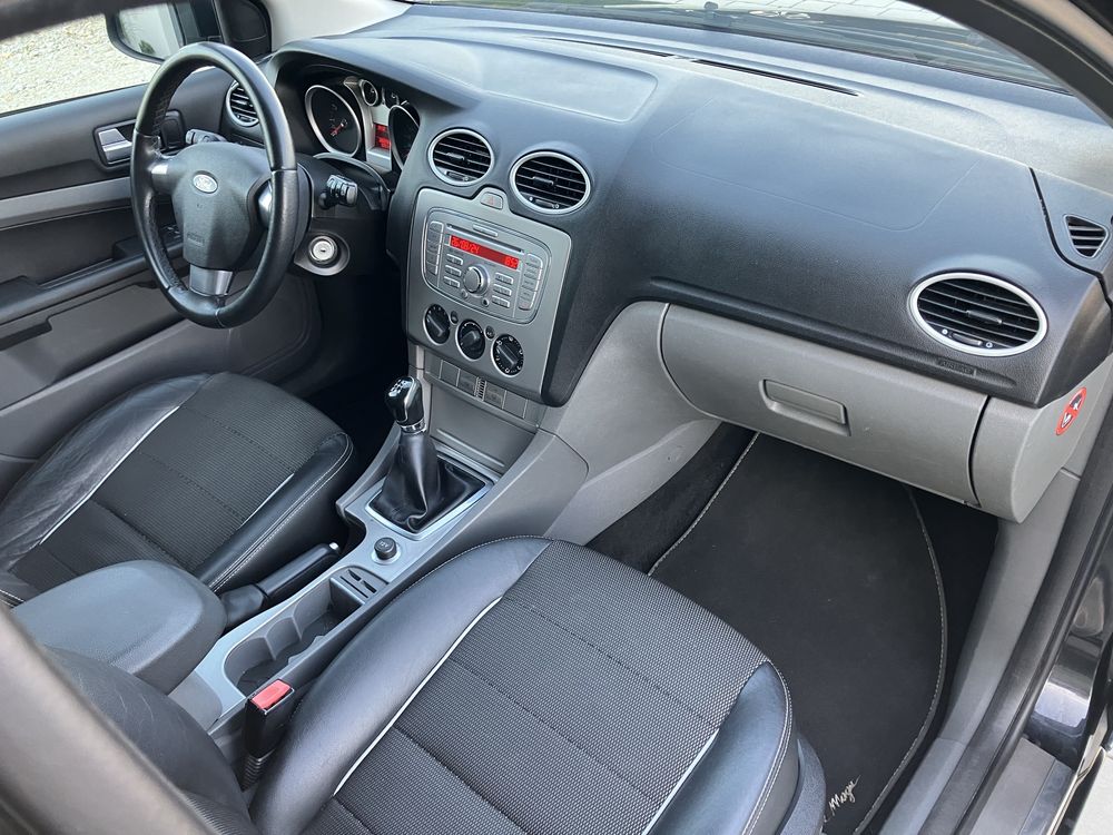 Ford Focus 1.6 benzyna BLACK MAGIC mk2 lift kombi klima BEZWYPADKOWY