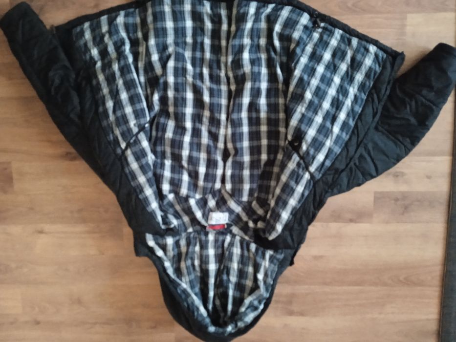 Чоловіча куртка ..