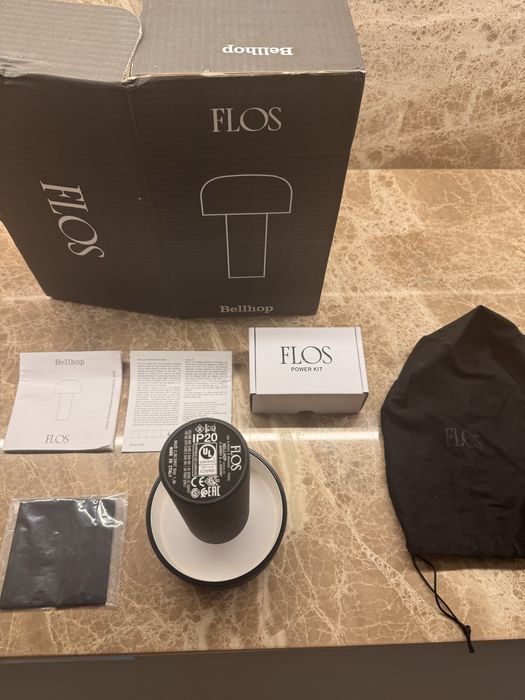 Bellhop Flos - preto mate