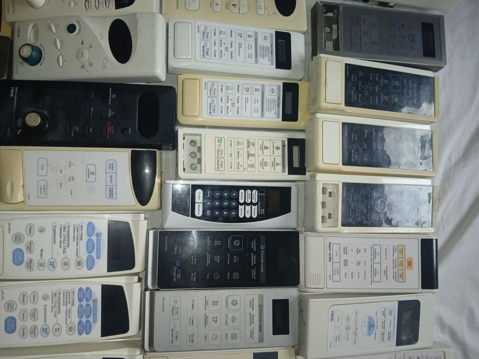 Панель керування,клавіатура мікрохвильовки