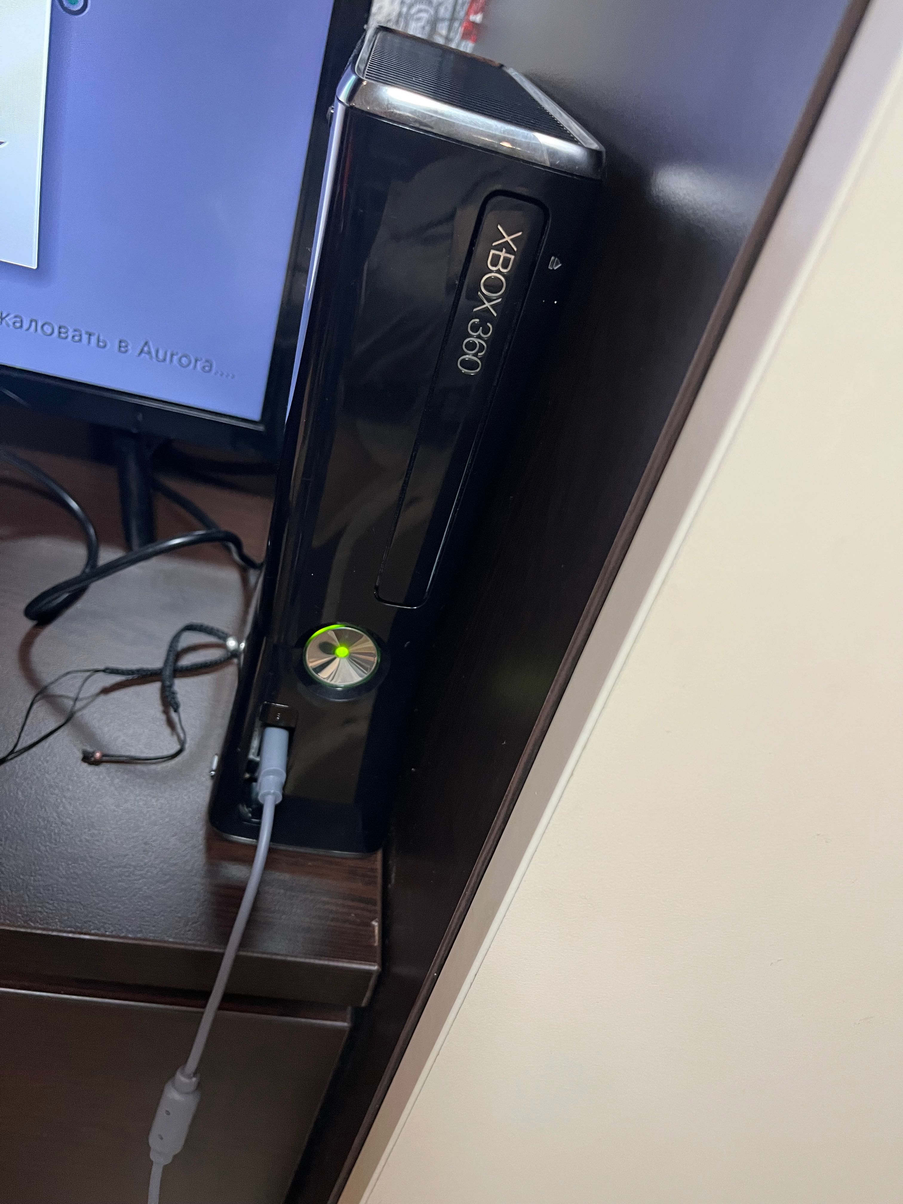 Продам xbox 360 slim 250gb