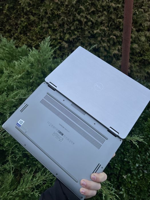 Dell Latitude 7400 2-in-1 i7-8665U SSD 256 ГБ IPS 14” Full HD