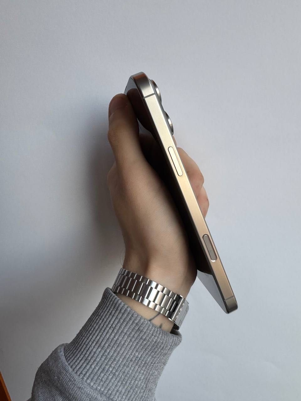 iPhone 16 Pro Max 256 gb та подарунок — AirPods Pro 2