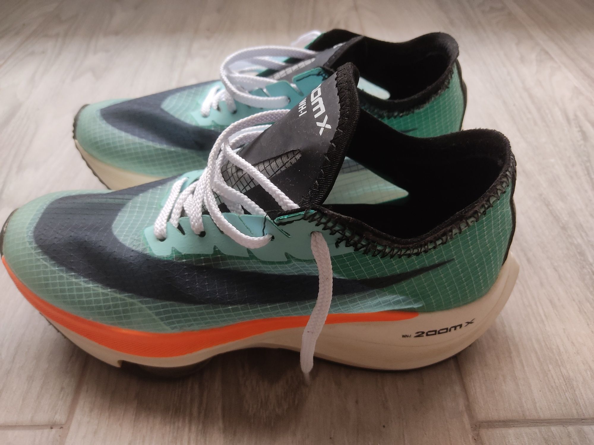 Tênis running N.38 200 mx