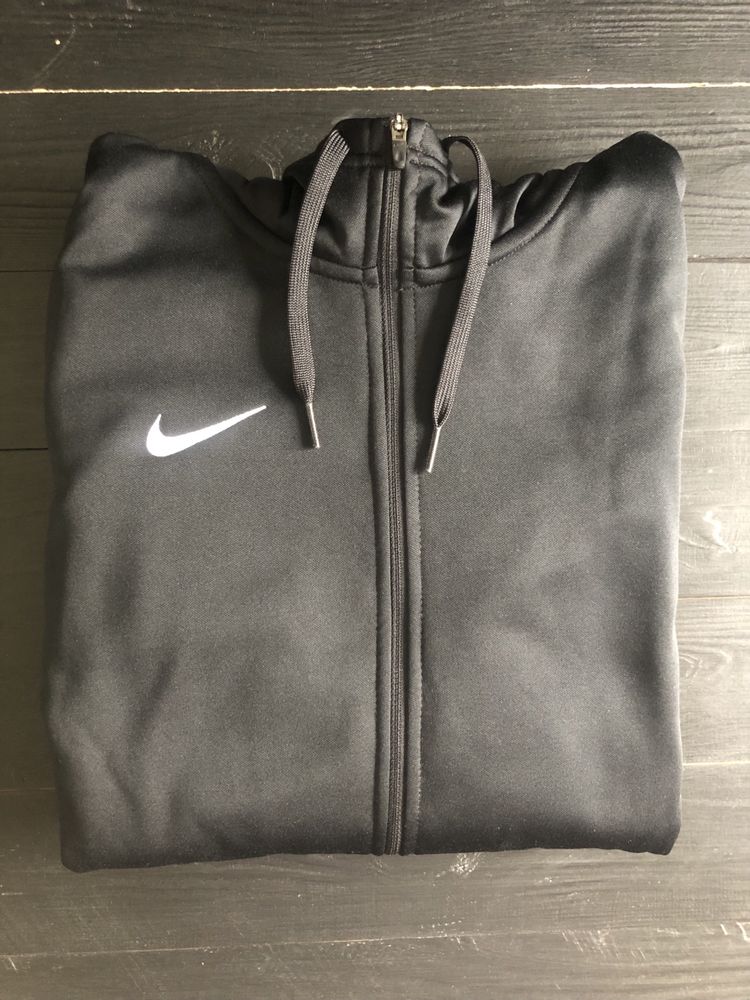 Куртка Кофта Женская Nike Dri Fit Черная размер М