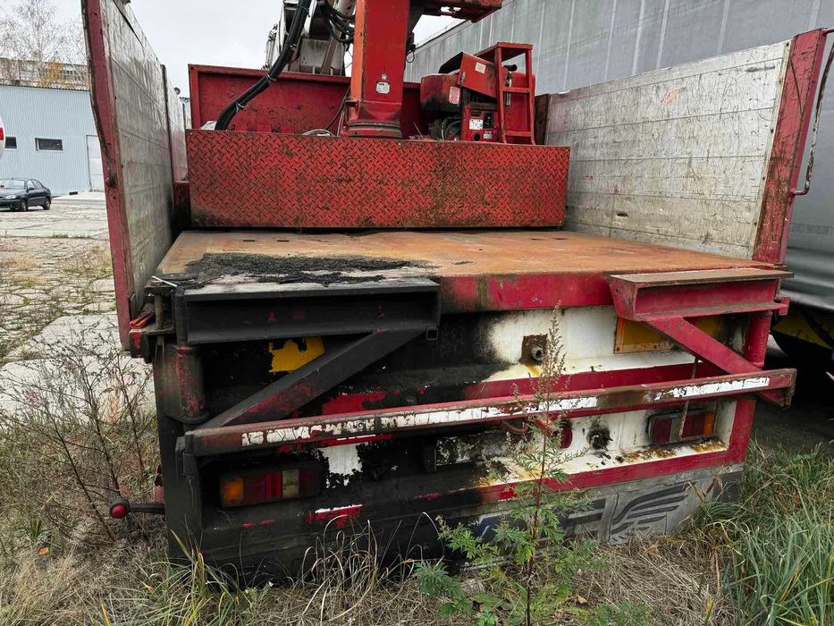 Полуприцеп с манипулятором