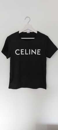 T-shirt Celine preta com logo branco.