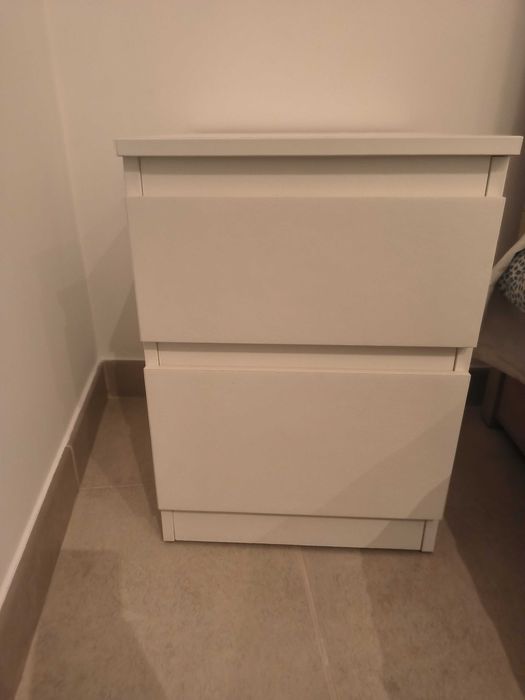 Mesa de cabeceira Ikea