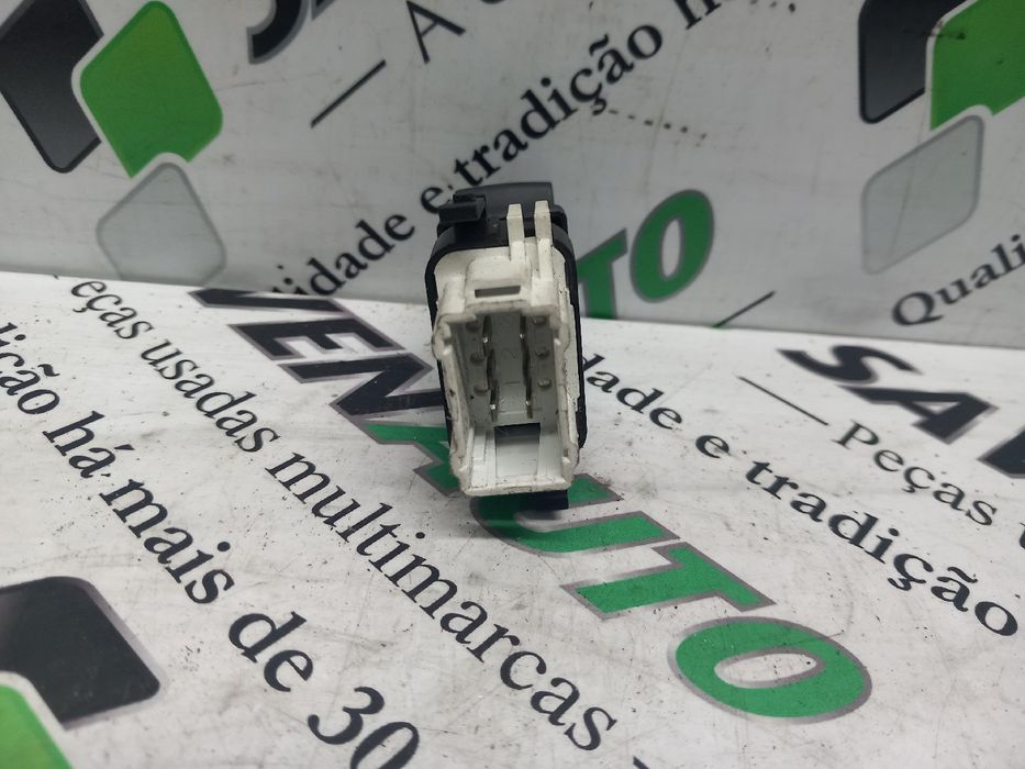 Comando / botão / interruptor vidros frente direito RENAULT Clio II (B
