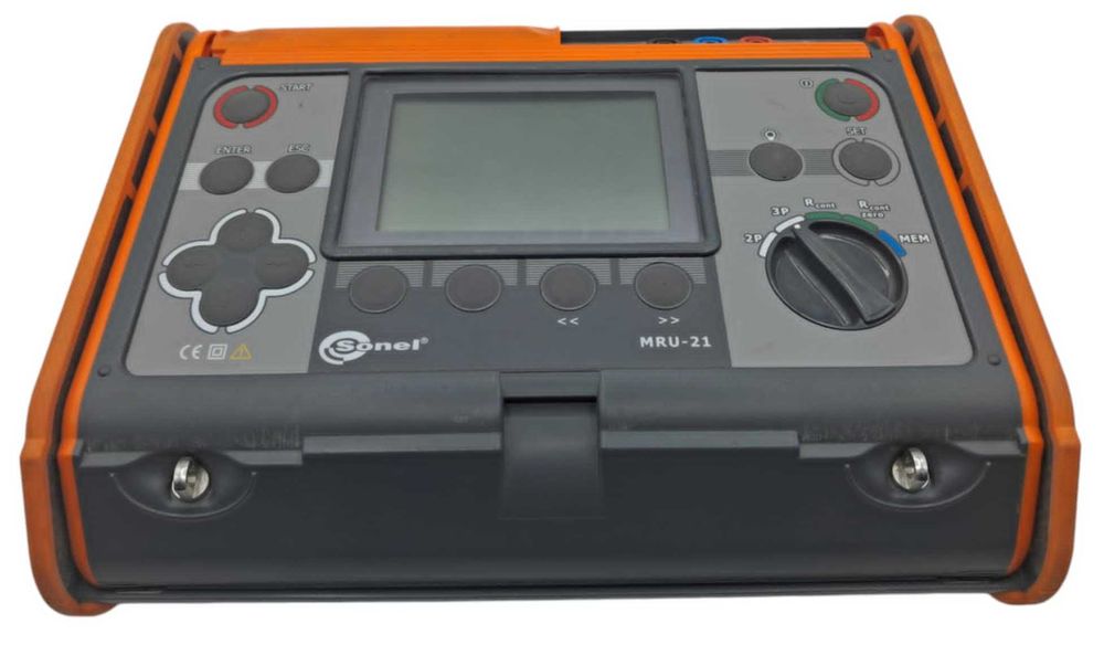 Miernik rezystancji uziemienia MRU-21
