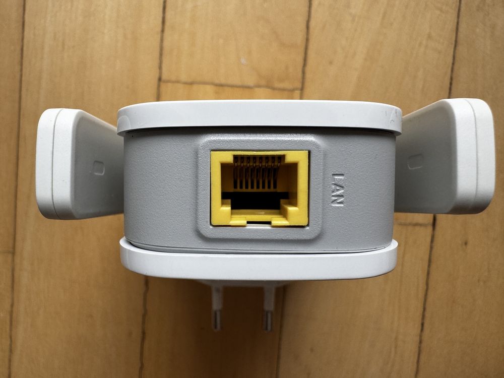 Dlink Dap-1610 wzmaczniacz sieci 2.4 5ghz punk dostępowy hotspot. Dwu