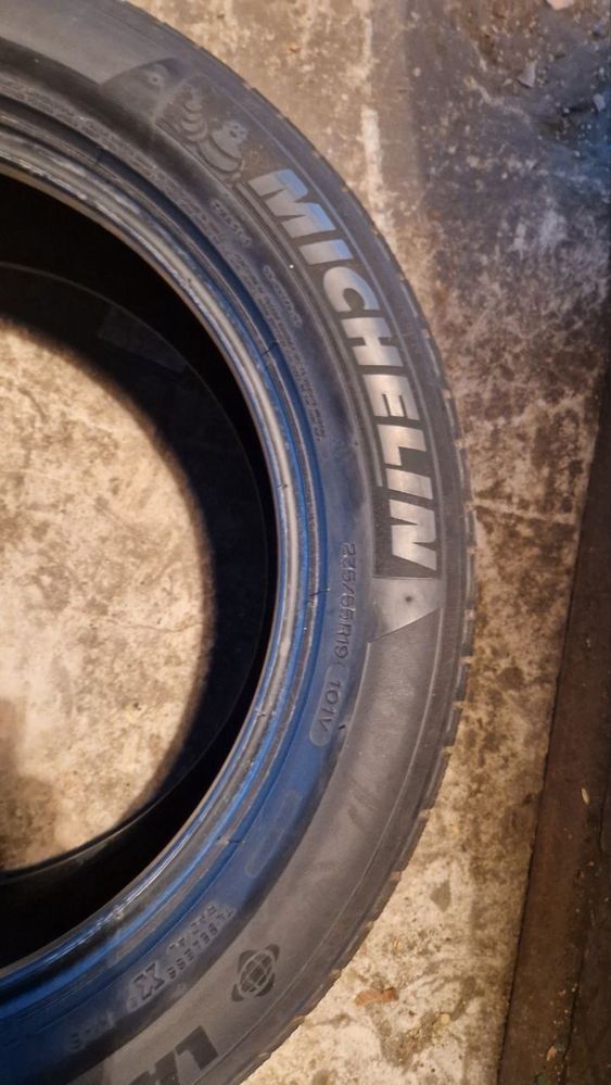 Шина Б/у Літо 235/55 R19