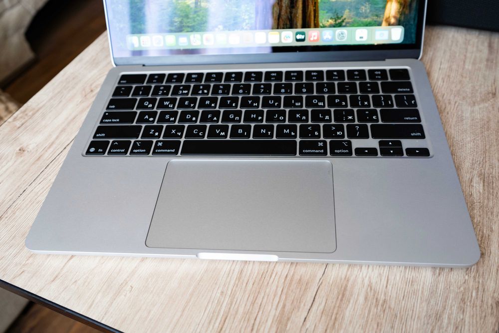 Идеал! MacBook air 13 m4 16/256 новое состояние