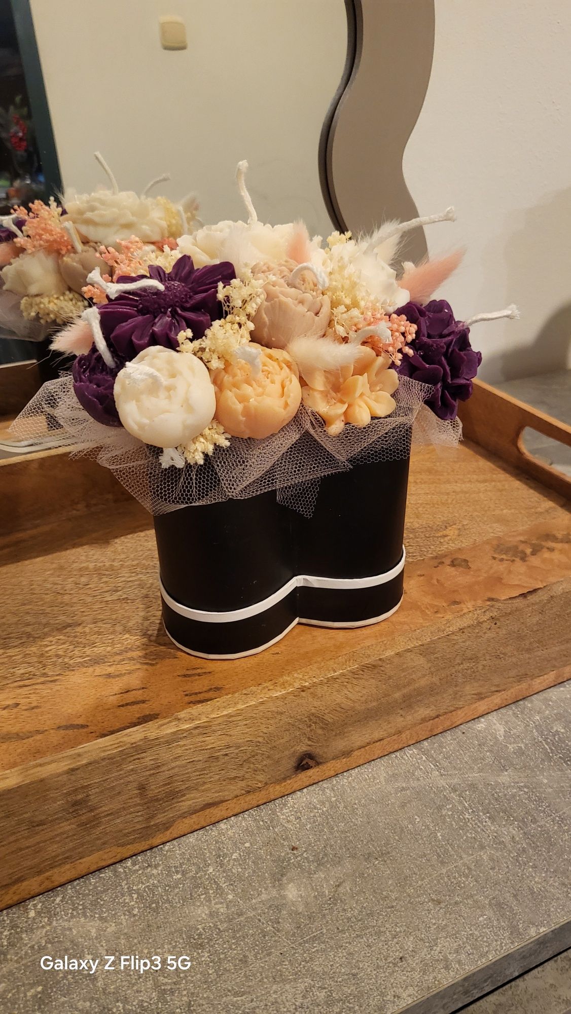 Flowerbox świeca sojowa Dzień kobiet Walentynki świeczka Owoce Leśne